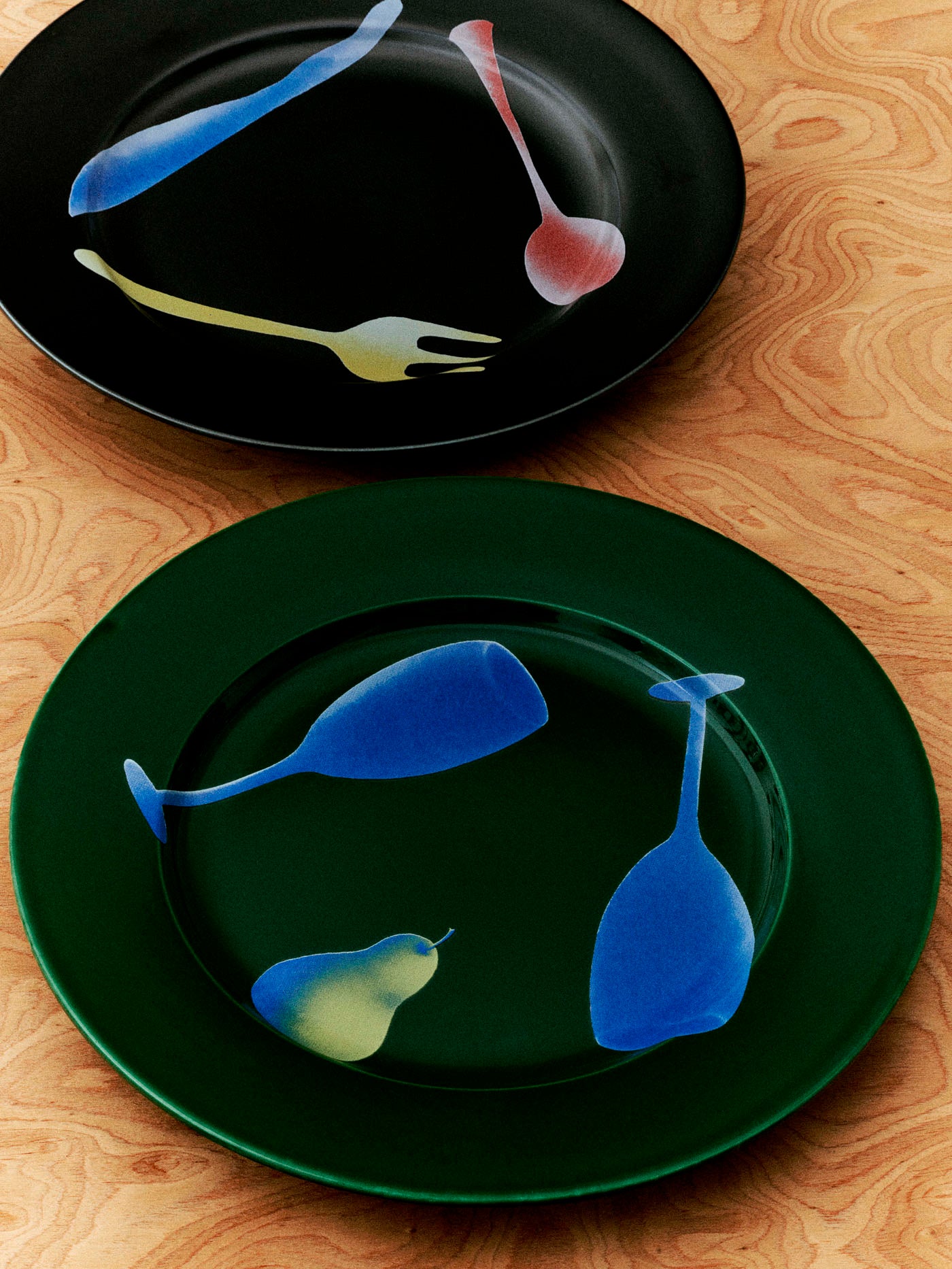 Elegant Patterned Ceramic Plate Set
