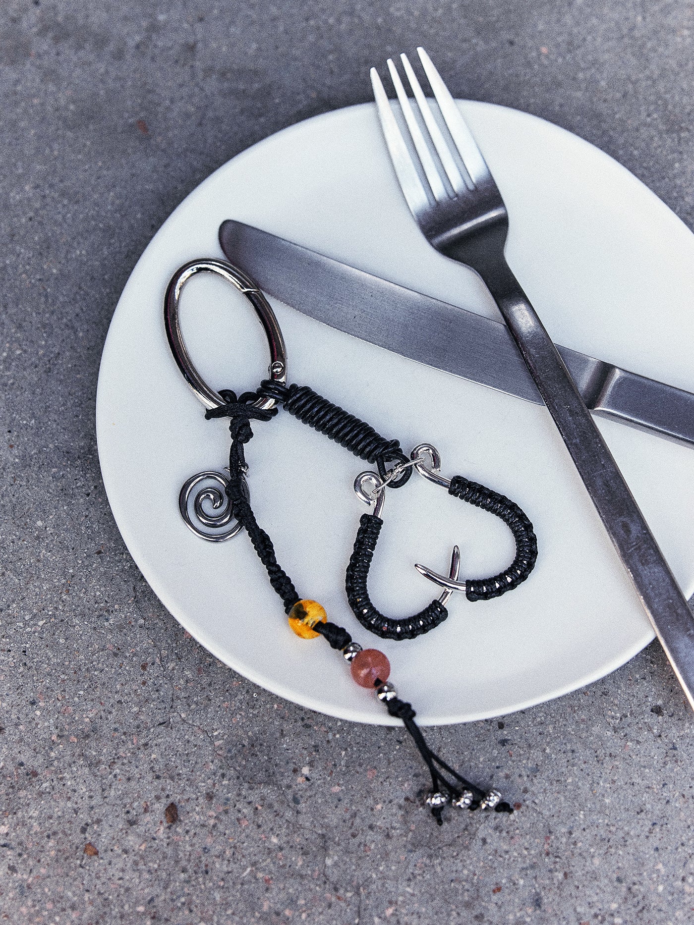Sleek Heart Woven Black Pendant